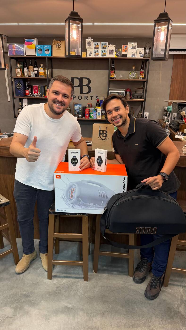 Caixa de som JBL Boombox e relógios Amazfit na PB Imports
